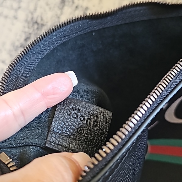 Gucci large leather pouch clutch wristlet - Picture 6 of 6